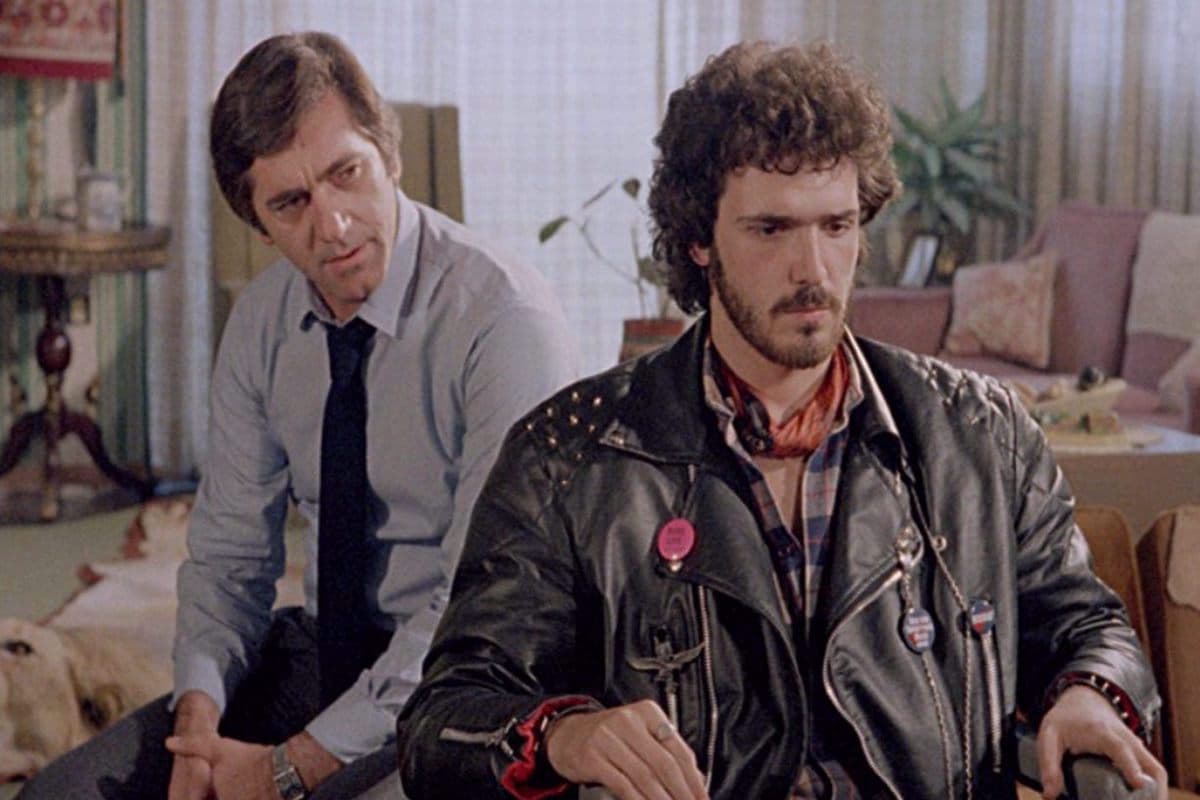 Κάτω τα Χέρια απ' τα Νιάτα (Χούλιγκανς)